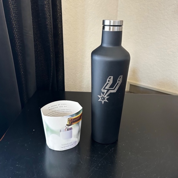 Corkcicle Spurs Canteen in Black and Silver. 25oz. Stainless Steel. NWT - Picture 2 of 4